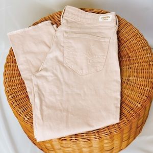 Levi’s Pink LowRise Cropped & Ripped Straight Jean